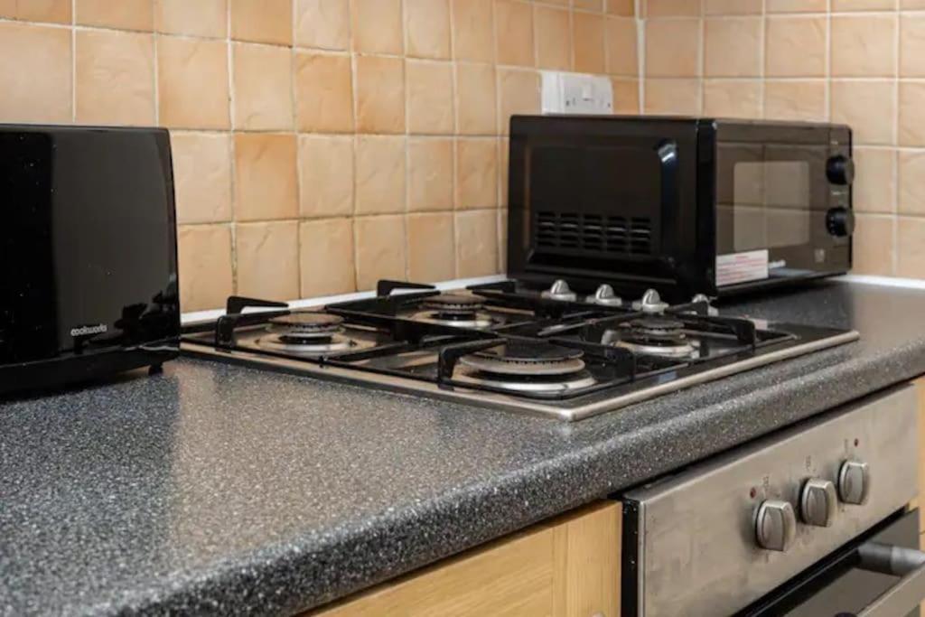 Tranquil 1Br In South Bank With Onsite Parking Διαμέρισμα Λονδίνο Εξωτερικό φωτογραφία